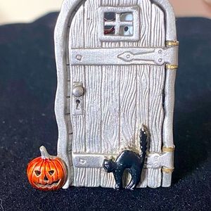 Halloween Cat and skeleton pin! Door opens and perfect for your holiday!